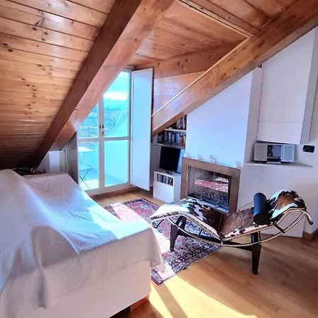 Mansarda Crilu * 都灵